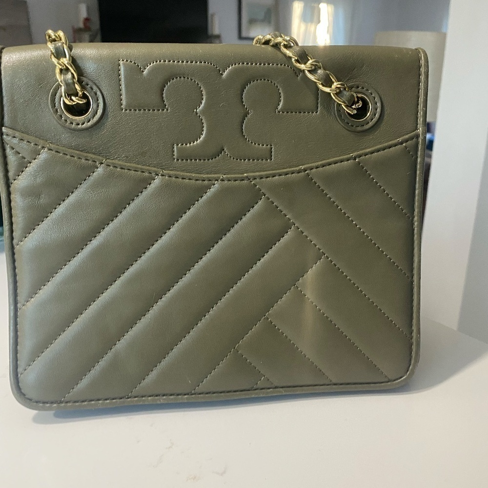 Tory Burch Forest Green Leather Cross Body Bag NWOT